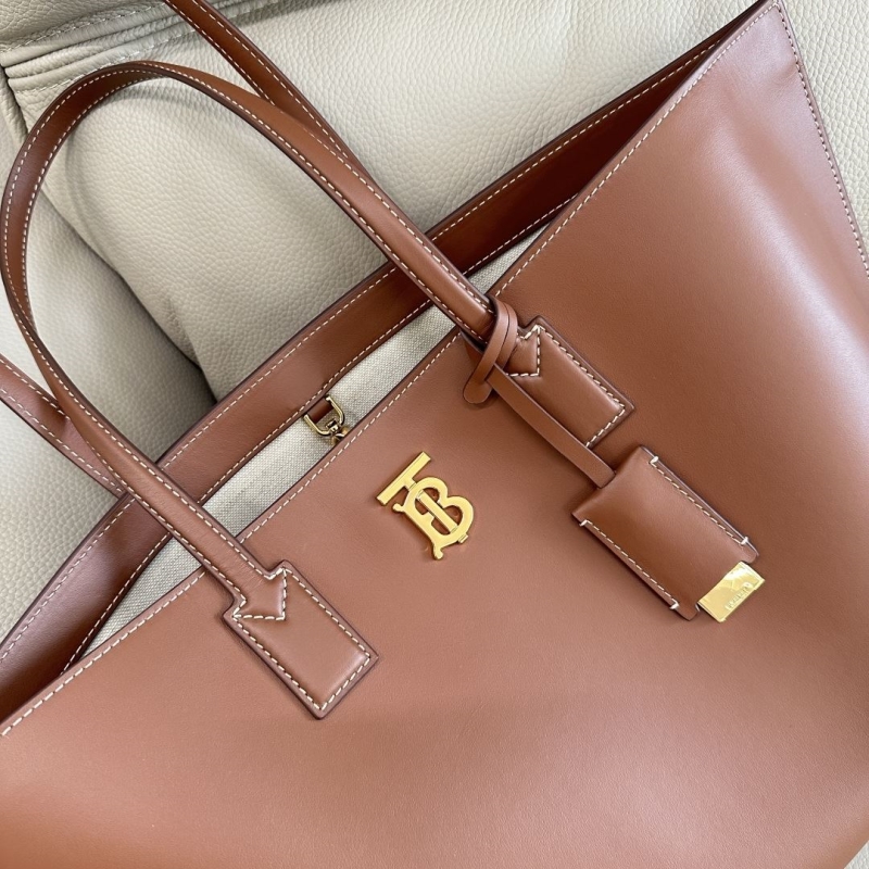 Bv*b*rry shopping bags